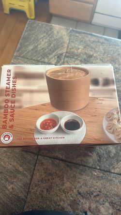 Bamboo steamer & sauce dishes