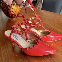Valentino Shoes Size 36 IT Never Worn 