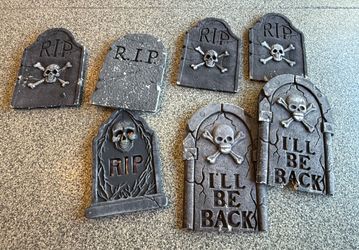 7 Halloween decoration tombstones