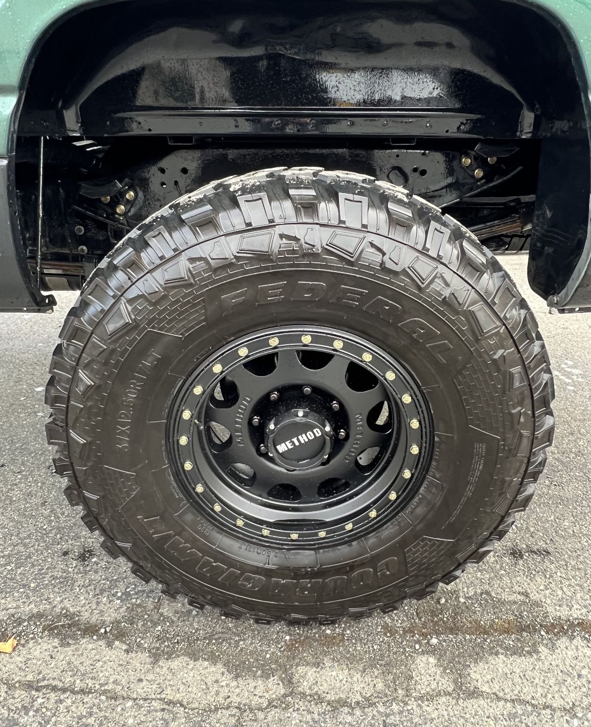 37x12.50r17 MT tires Set of 5