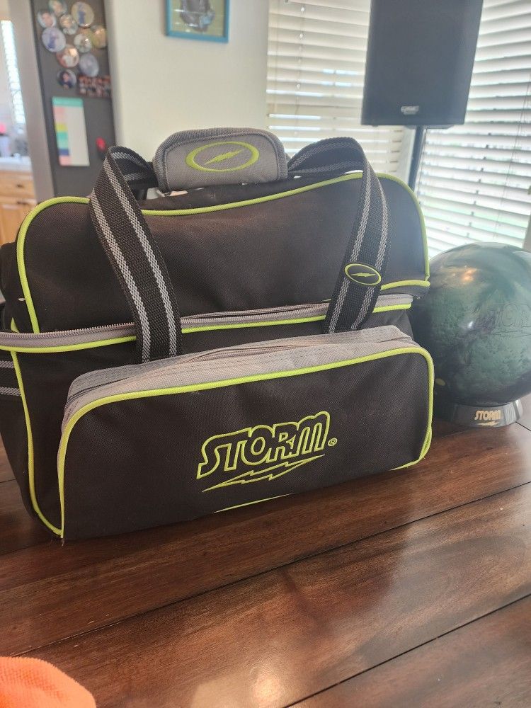 Storm Bowling Bag and Ball