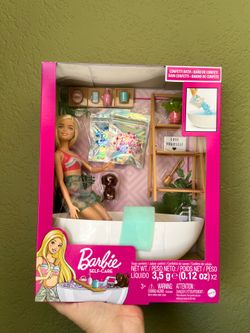 New Barbie Doll Confetti Bath With Accessories