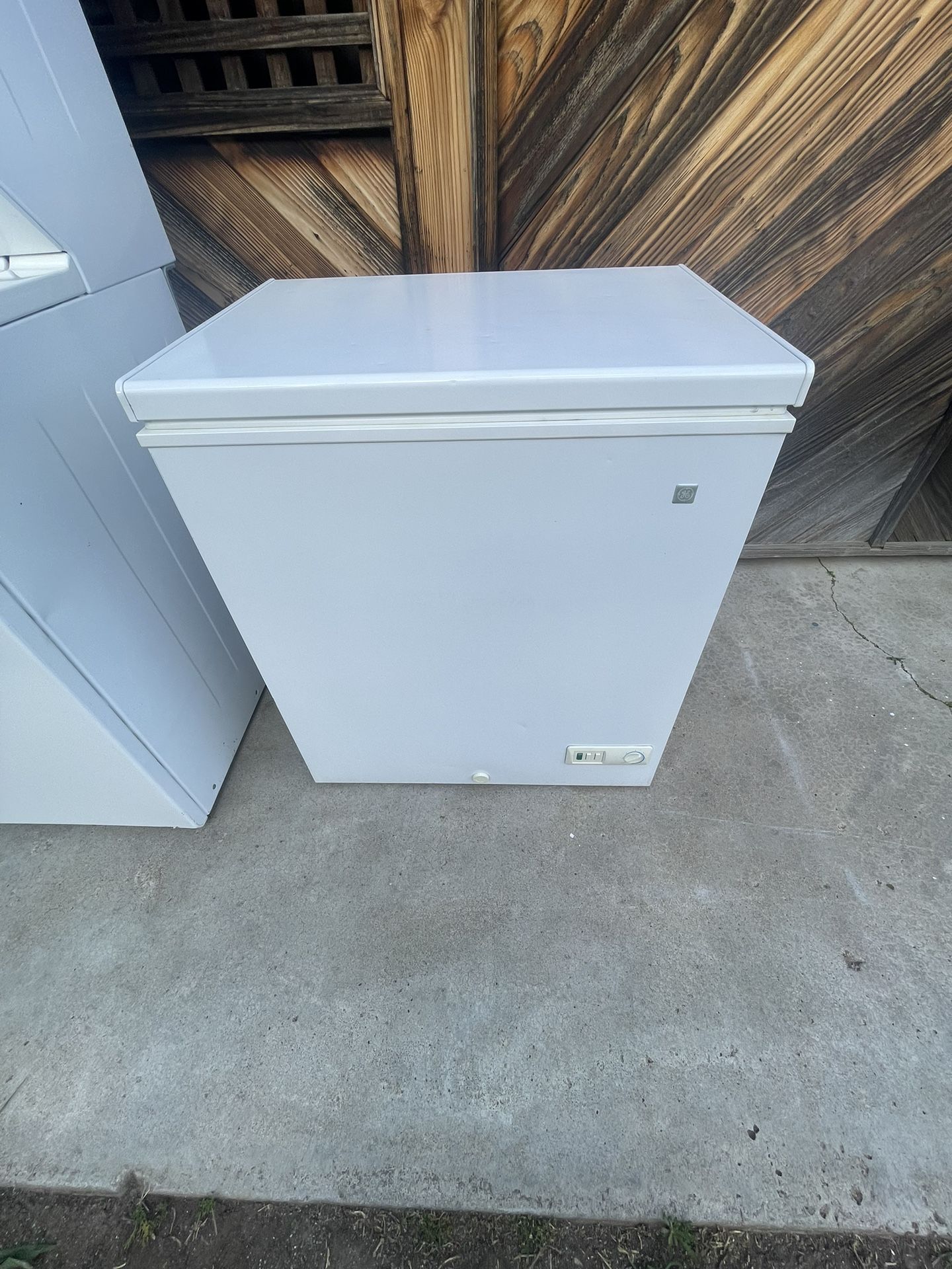 GE DEEP FREEZER (FREE DELIVERY AND INSTALLATION)