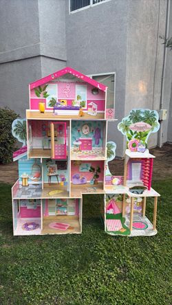 Barbie Dream House