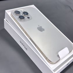 iPhone 15 Pro Max (Unlocked) 256Gb.