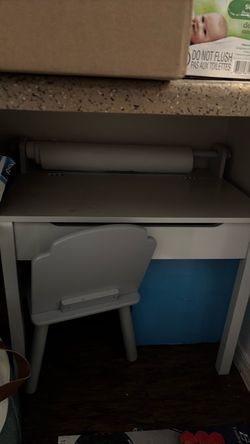 Kids Art Desk and Chair Set