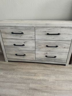 6-Drawer Dresser White Wood Finish