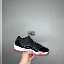 Jordan 11 Low Bred 