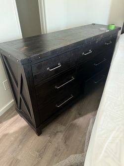 Bedroom set