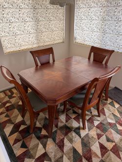 Dinning room table set