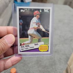 Pete Rose  Topps  Record Breaker Baseball Card/ Taking Offers 