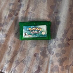 Pokemon Emerald Authentic 