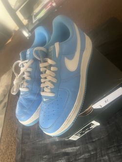 Nikes Air Force ones