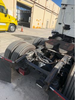 2021 international sleeper truck
