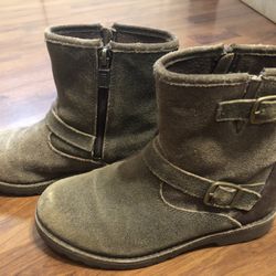 Boys Ugg Suede Boots Size 2