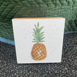 Small Pineapple Print Made Of Wood