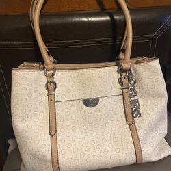 Like new Guess Leather purse