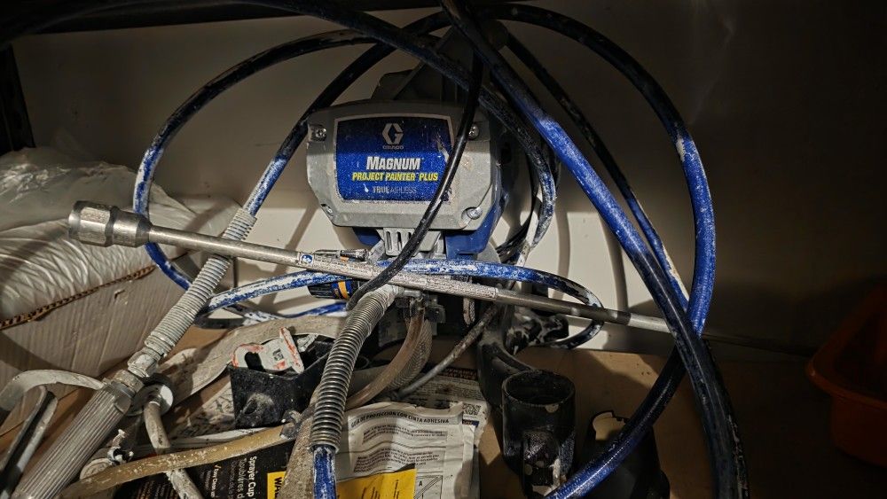 Graco Magnum Project Painter Plus 2800 Psi Stand Paint Sprayer With Hose, Extensions, And Tips