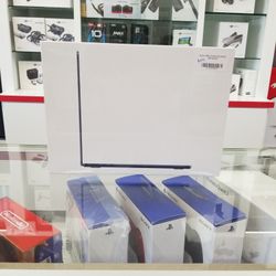 Macbook Air 2022 ☆ 13.6in, 8gb, 256gb, M2 Chip ☆ Black Friday  Sale ☆ Ends 11/27