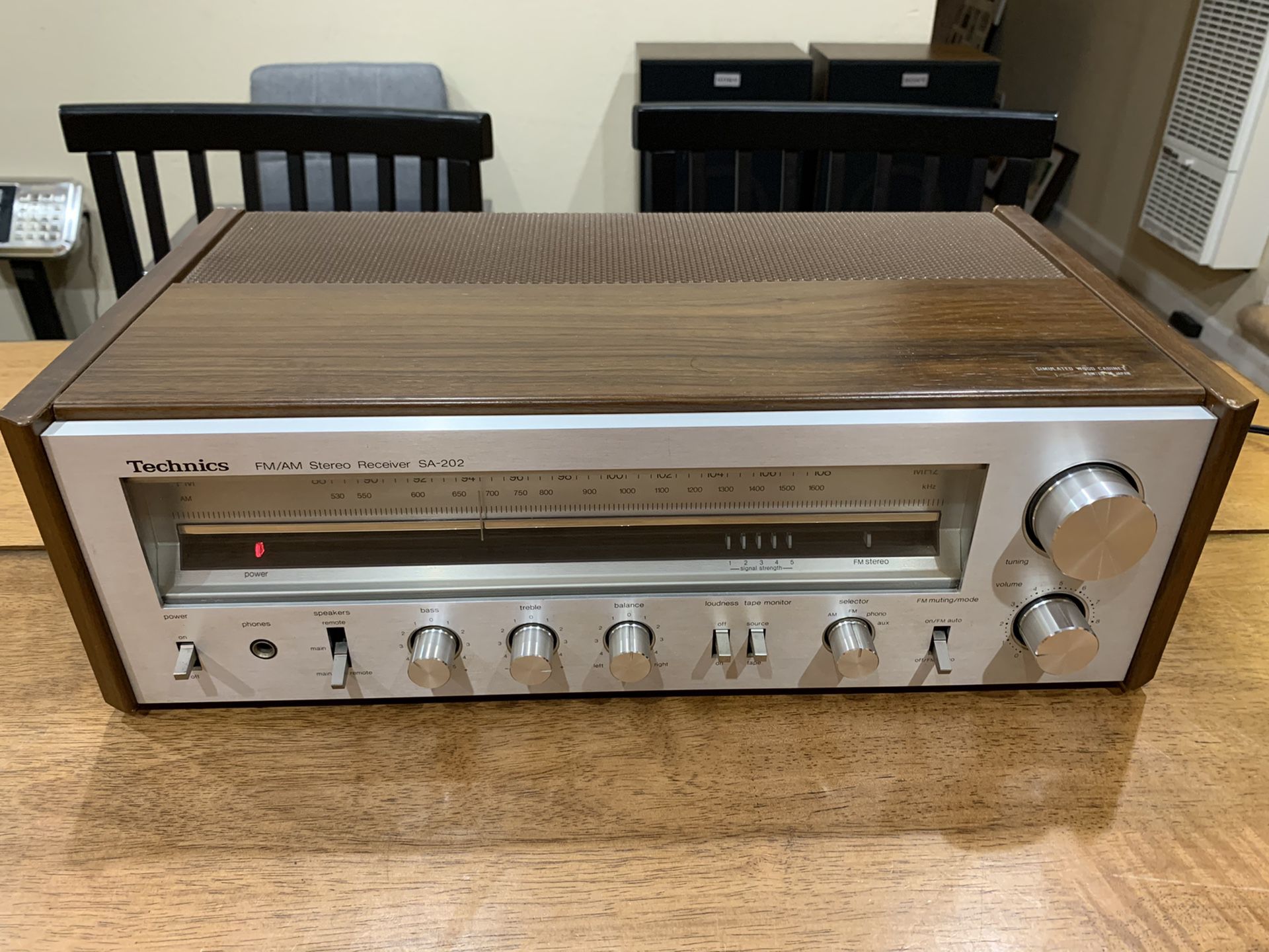 Vintage Technics FM/AM Stereo Receiver SA-202 Tested and Partially Working