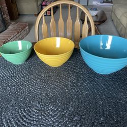 New Pioneer Woman FLEA MARKET 3 Piece Mixing Bowl Set RARE Green,Yellow And Blue