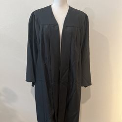 Graduation Gown – Great Condition, Worn Once