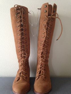 Gianni-Bini size 9.5 suede knee high boots
