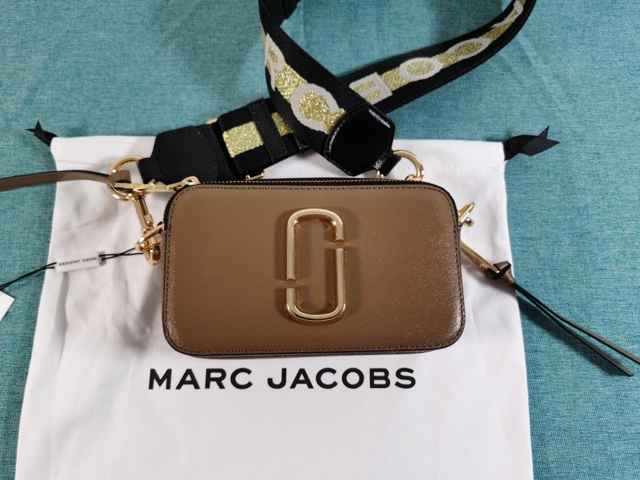 The Marc Jacobs Snapshot Crossbody bag