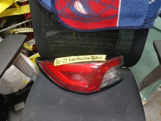 2020-22 Ford Escape Left Tail Light