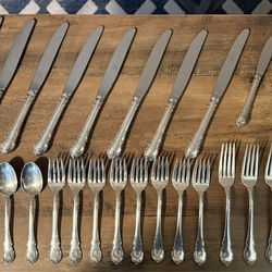 Lunt Modern Victorian Collection 4-pc Sterling Silver Flatware, 1941