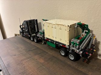 Mack Anthem Lego set
