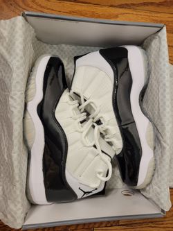 Air Jordan 11 Retro Concord Sneakers