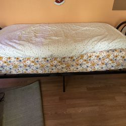 twin mattress and mattress topper with bedframe 
