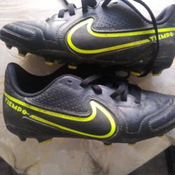 Soccer Shoes 4 Sale