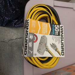Multi-outlet extension cord