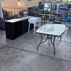 Free Furniture 