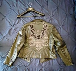 Authentic Harley Davidson women’s Gorgeous Leather Jacket, Chaps, Scarf & Gloves