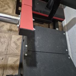 Hip Thrust Machine