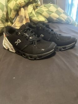 On Cloud Flyer Size 9