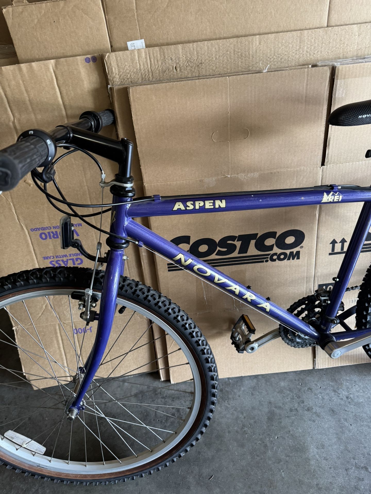 Novara Aspen REI Mountain Bike Sizes 16.5”