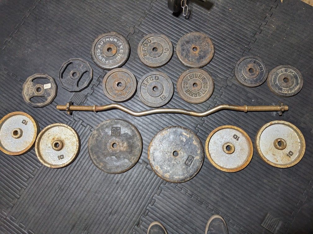 Curl Bar With 175lbs Of Weights