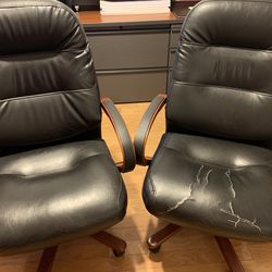Executive Desk Chairs 