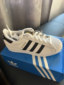 Adidas Big Kids Size 4 Original.