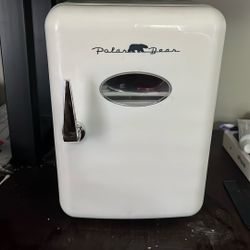 Mini Fridge 