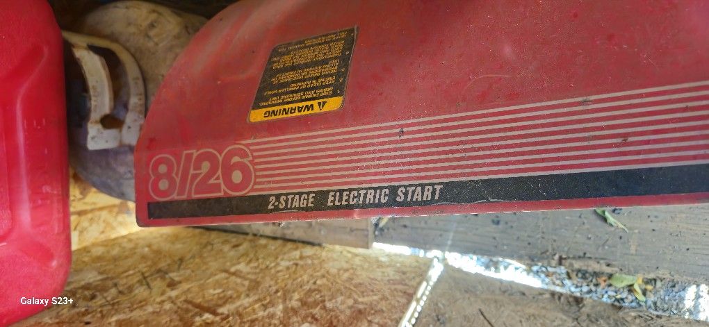 MTD YARD MACHINE SNOW BLOWER