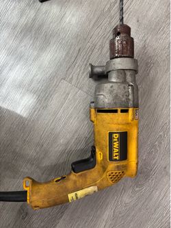 Taladro Dewalt de luz DW245