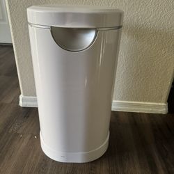 White Diaper Pail 