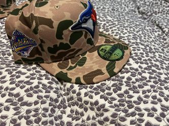 New Era Camo Toronto Edition (SIZE 7 1/8)