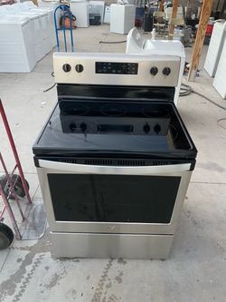 Eléctric stove brand Whirlpool 60 days of warranty free delivery and installation