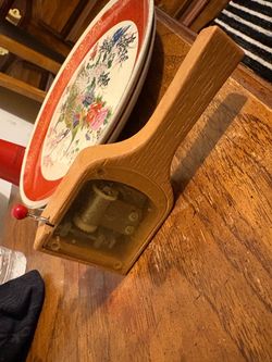 1970 creative play, things hand, crank musical toy